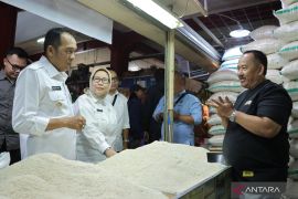 Pemkot Cimahi intensifkan pantau harga bahan pokok menjelang Idul Fitri