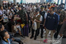 Menteri tinjau Pelabuhan Merak