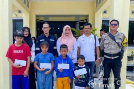 PT Timah santuni 300 anak yatim piatu di Bangka