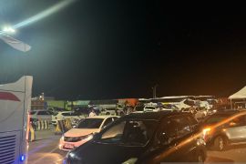 Pelabuhan Bakauheni Lampung dipadati kendaraan pemudik pada H-4 malam