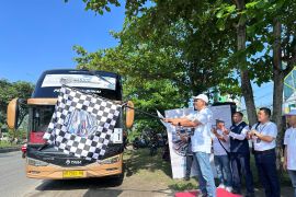 Pegadaian Kanwil Pekanbaru berangkatkan 200 pemudik ke Medan dan Padang