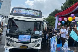 Kemnaker lepas 17 bus mudik gratis ke Jawa dan Sumatera