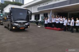 Kemenhan berangkatkan 30 bus bagi pegawainya mudik gratis Lebaran 2025