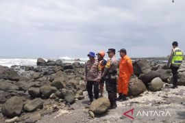 Polisi perluas pencarian nelayan hilang di sungai