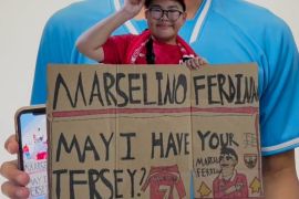 Viral di media sosial: Kisah jersey Marselono yang direbut berakhir bahagia bagi Kenneth