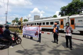 KAI imbau para pemudik kendaraan bermotor disiplin di perlintasan sebidang