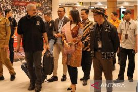 Wakil Menteri Pariwisata tinjau layanan bandara pada masa mudik