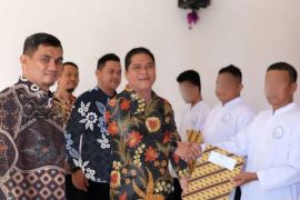 Rutan Tanjungpinang serahkan remisi khusus Idul Fitri kepada 143 warga binaan