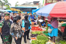 Stok bahan pokok di Bandarlampung cukup untuk Lebaran
