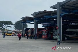 Keberangkatan penumpang bus AKAP Terminal Arjosari naik 13,51 persen