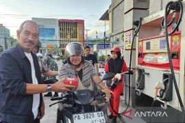 Hiswana Migas bagi 1.000 takjil gratis di Papua Maluku