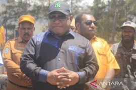 DPRP apresiasi Satgas Yonif 614/RJP pasang listrik rumah warga