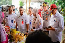 Pemkot Banjarbaru tinjau harga pasar jelang Lebaran Idul Fitri