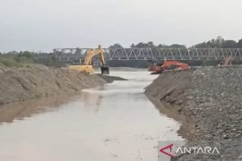 Nagan Raya Aceh keruk sungai atasi pendangkalan