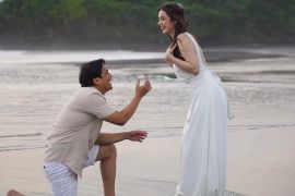 Fakta-fakta lamaran romantis Billy Syahputra untuk Vika Kolesnaya kekasihnya dari Belarusia