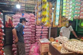 Menjelang Lebaran, harga Bawang Putih stabil Rp32 ribu hingga Ro40 ribu di pasaran