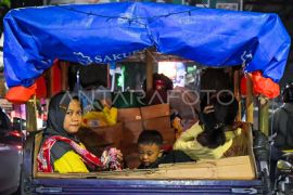 Pemudik mulai padati jalur Kalimalang