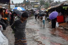 Hujan deras rusak lebih dari 1.400 rumah Rohingya di Bangladesh
