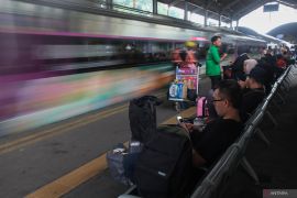 Puncak arus mudik moda angkutan kereta api