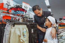 Wali Kota Medan ajak 400 anak yatim  belanja kebutuhan Lebaran 2025