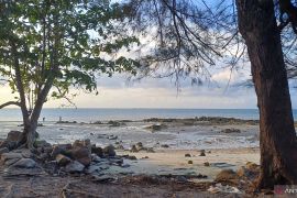 Kepri tingkatkan aspek keamanan wisata pantai saat Lebaran