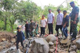 Pemprov Sumut bangun bronjong Sungai Batu Gaga antisipasi dampak banjir Parapat