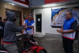Hiswana Migas sumbang dana sosial untuk anak yatim disabilitas dan belasan ribu takjil