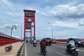 Jembatan Ampera ditutup saat Shalat Idul Fitri
