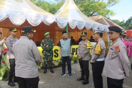 Kapolda Sultra cek pengamanan arus mudik di Pelabuhan Torobulu