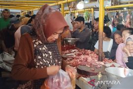 Harga daging sapi di Temanggung jelang Lebaran naik jadi Rp150.000/kg