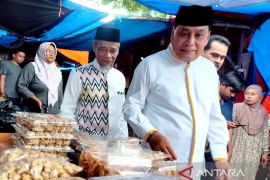 Jelang Lebaran, Wakil Komisi VI DPR sidak pasar pastikan harga bahan pokok stabil