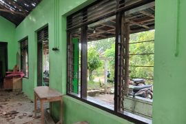 Polisi Blitar tangani kasus ledakan petasan yang akibatkan dua warga luka