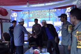 Bupati tinjau pos pelayanan Polres HSS