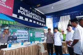 Wakil Bupati Banyuwangi pantau pos kesehatan arus mudik Lebaran 2025