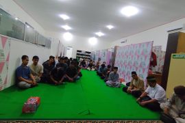 Fapertahut UMPR tingkatkan kebersamaan lewat berbagi takjil-buka bersama