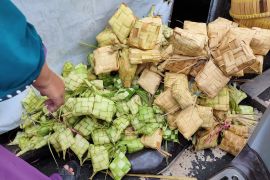 "Orong-orong" warnai pasar tradisional di Banjarmasin jelang Idul Fitri
