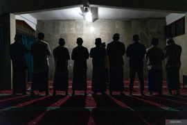 Shalat tarawih saat Hari Raya Nyepi di Bali