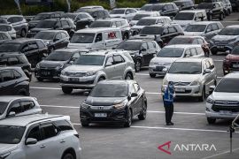1,7 juta kendaraan tinggalkan Jabotabek pada H-1 Lebaran