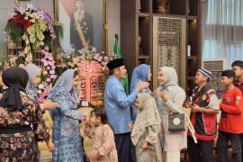 Warga antusias silahturahmi ke rumah  dinas Gubernur Sumsel