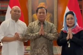 Prabowo dan Titiek kompak beri ucapan Lebaran