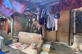 Menata impian di lorong kumuh