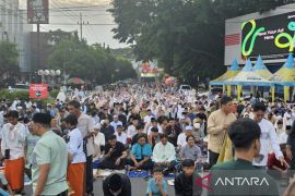 Umat Islam di Kota Malang laksanakan Shalat Id di Masjid Jami'