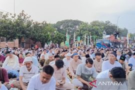 Spektrum - Menilik perayaan Lebaran di "Kota Wali" tempo dulu