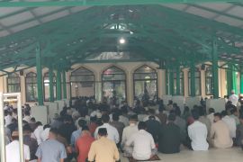 Ribuan umat Islam di Manado Shalat Id 1446 H