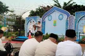 Bupati Karawang ajak warga ikut bangun daerah pada momentum Lebaran
