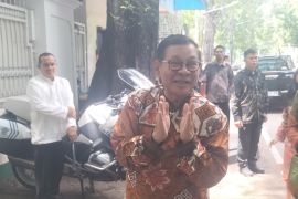 Pramono Anung dan Bang Doel sambangi rumah Megawati saat Idul Fitri