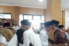 Bupati Belitung: Idul Fitri momentum meningkatkan rasa ketulusan
