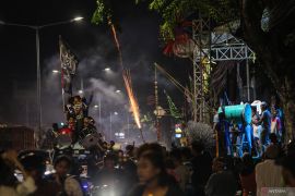 Terpopuler: Shalat Idul Fitri, tata cara khutbah Idul Fitri, dan pole position di MotoGP AS