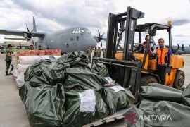 Kemenhan kirim 12 ton bantuan logistik untuk korban gempa Myanmar