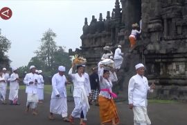 Awali perayaan Nyepi, umat Hindu gelar Mendak Tirta dan Pradaksina